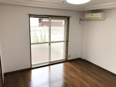 【居間・リビング】 | アムールエバーハイツ | 11.3帖のＬＤＫ