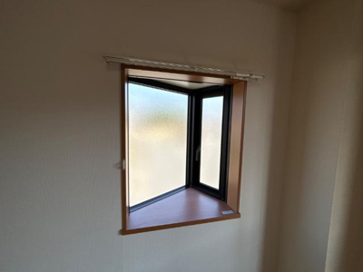 【設備】 | ＬＥＧＡＣＹ　ＧＡＲＤＥＮ　参番館 | 出窓