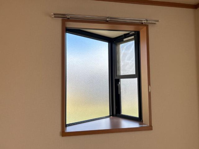 【設備】 | ルーエン・ハイム | 出窓