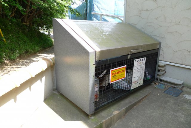 メルローズプレイスⅡの設備|敷地内ゴミ置き場です