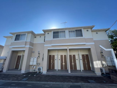 【外観】 | エル・グレイシャス | 外観写真（昼）