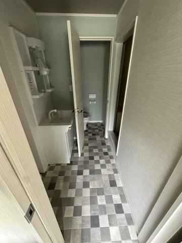 明るい玄関です