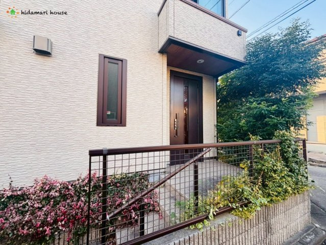 上尾市畔吉　中古戸建の玄関