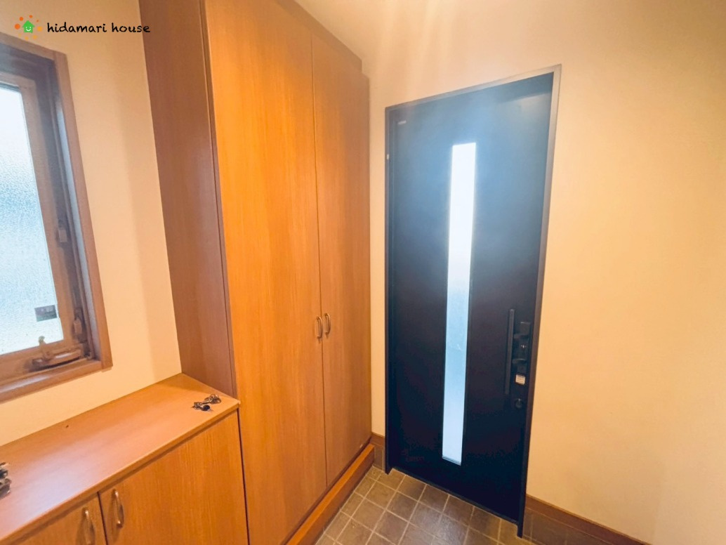 上尾市畔吉　中古戸建の玄関