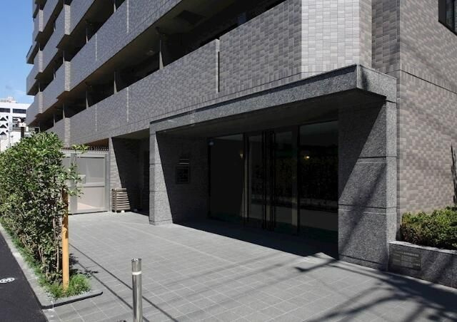 ルーブル高田馬場参番館のエントランス