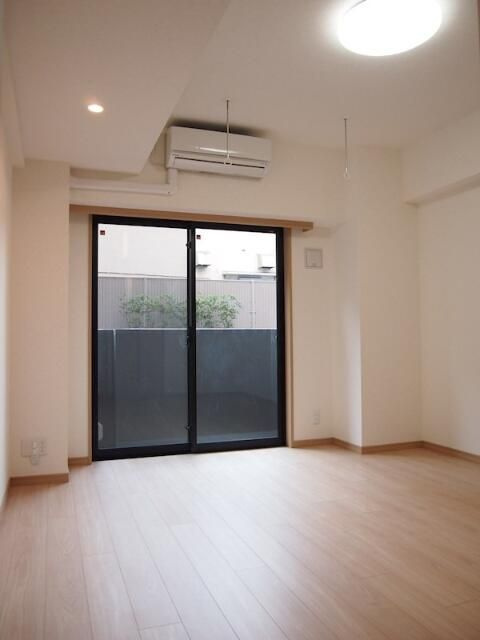 ルーブル高田馬場参番館の居間・リビング