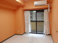 洋室　約6.8畳　２０２５年４月撮影