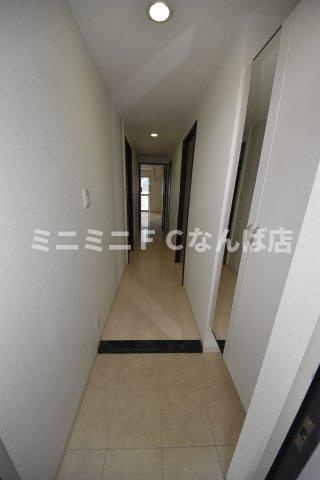 ルセル上町台の玄関