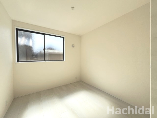 高浜市呉竹町第3　新築一戸建　＜4号棟＞の洋室|5.4帖洋室１