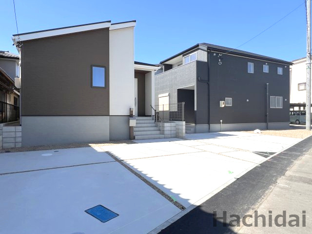 高浜市呉竹町第3　新築一戸建　＜4号棟＞の外観|階段の無いバリアフリーの家で、生活動線の効率もよく、老後の暮らしも安心です。