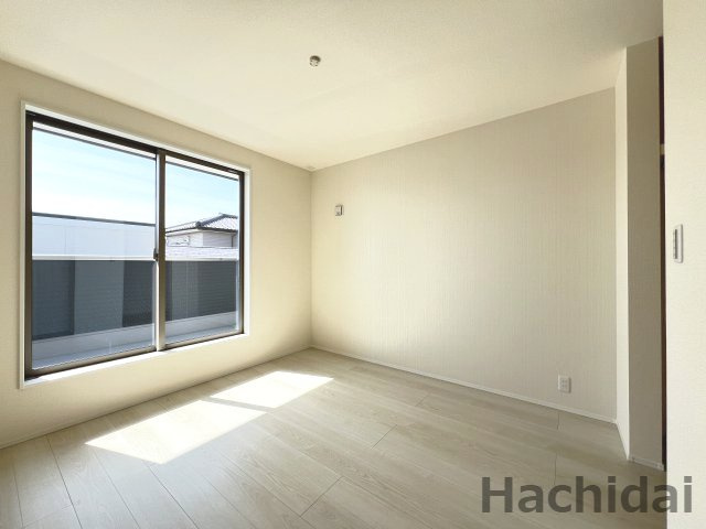 高浜市呉竹町第3　新築一戸建　＜3号棟＞の洋室|南側6.5帖洋室