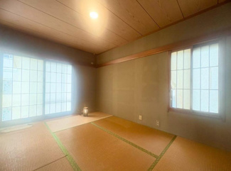 【和室】 | 川西市大和東５丁目中古戸建 | １階和室６帖です♪足を伸ばして寛げる居室です！