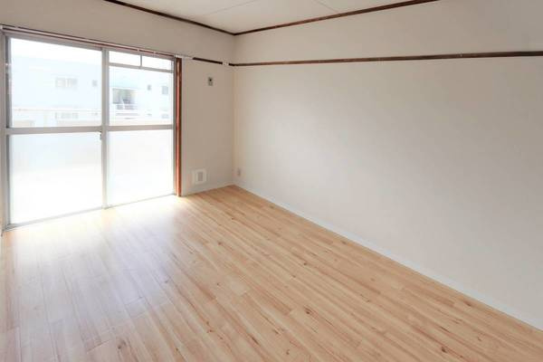 ビレッジハウス上和白2号棟の居間・リビング|ビレッジハウスの同一物件・同一タイプの間取りの写真です