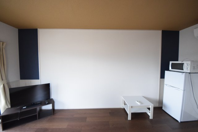 フォーサイトストゥディオ堤の居間・リビング|こちらのリビングで趣味の時間をお楽しみください