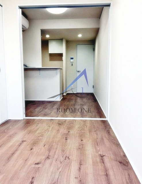 b’CASA Prazer Odaiの居間・リビング|洋室のお部屋です。