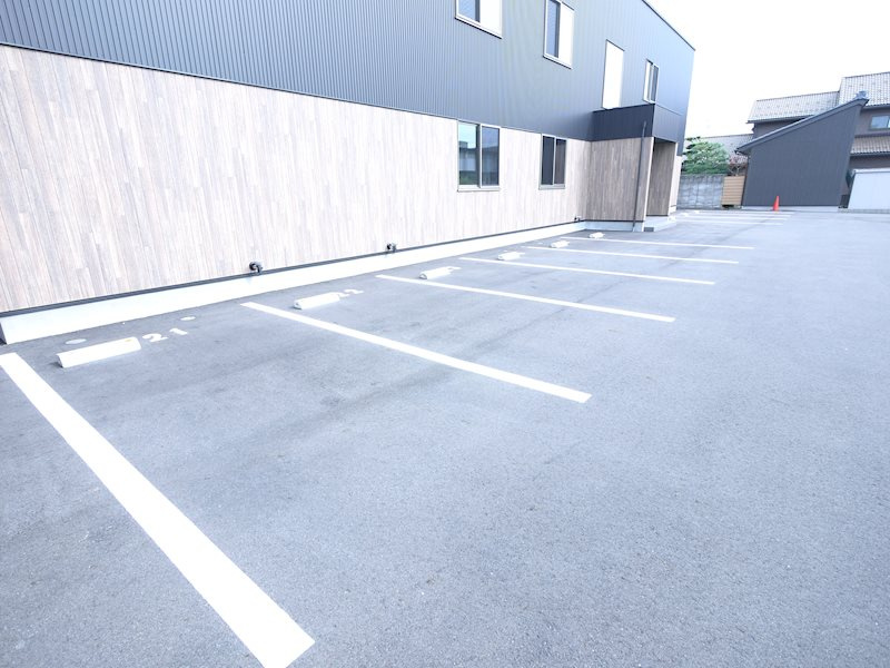 Le Bijouの駐車場