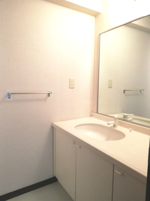 【洗面所】 | カーサロブレ