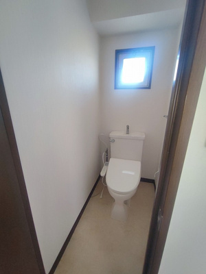 【トイレ】 | カーサロブレ