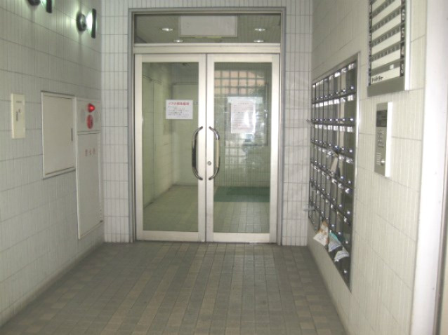 カーサロブレのエントランス