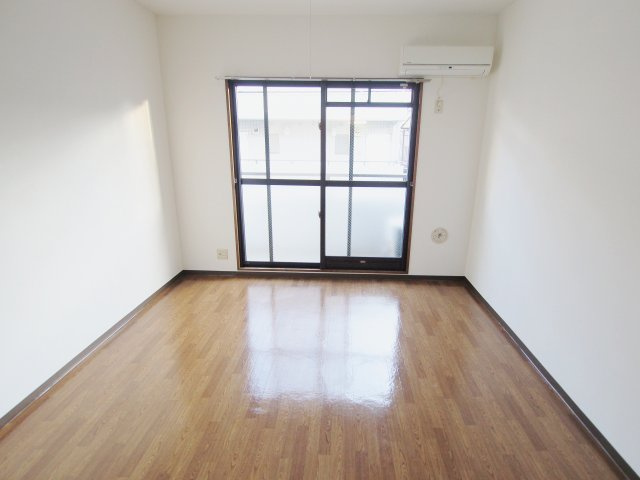 カーサ青崎の居間・リビング