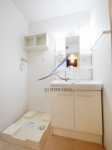 リュミエール東雪谷の洗面所|独立洗面台です。