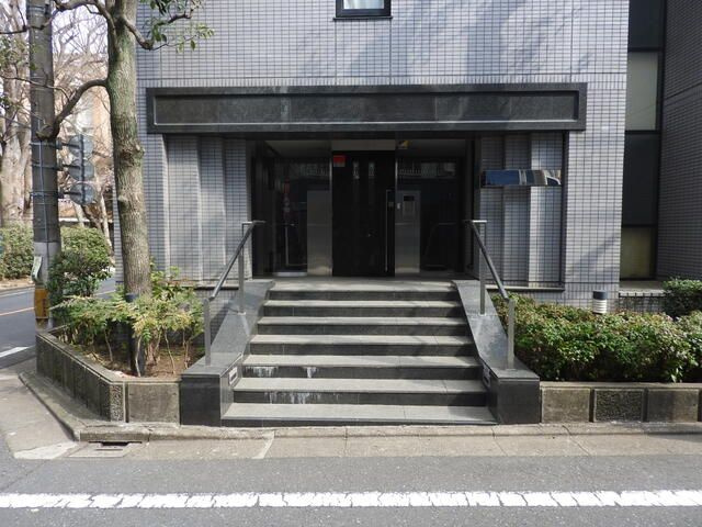 シュロス１２３のエントランス|☆このお部屋は仲介手数料0.55ヶ月☆