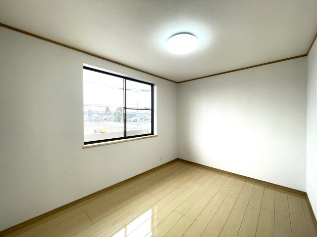 八戸市大字新井田字石動木平の内観：施工例|【同仕様写真】各室に照明設置しお引渡しします。