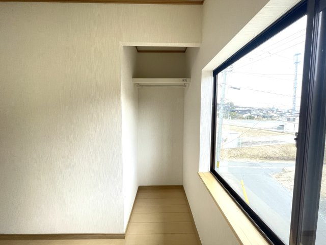 八戸市大字新井田字石動木平の内観：施工例|【同仕様写真】スイッチプレートは新品に交換予定です。