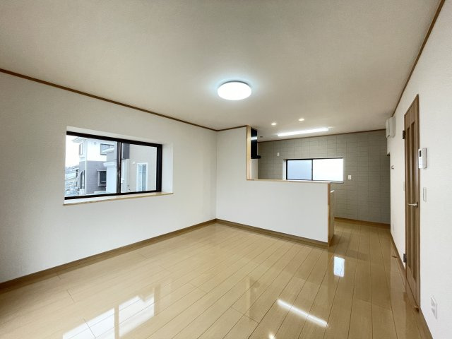 八戸市大字新井田字石動木平の内観：施工例|【同仕様画像】トイレは新品に交換予定です。