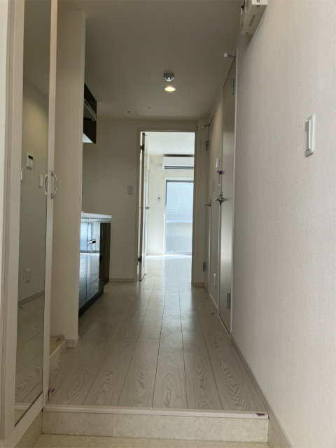 ガーデン アステリア 西千葉の玄関|きれいな玄関です