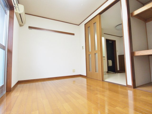 カーサ青崎Ⅱの居間・リビング