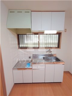 【キッチン】 | 山根ハイツ | コンパクトなキッチンで掃除もラクラク