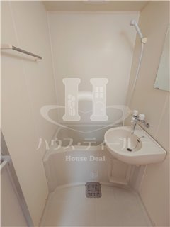 【浴室】 | 山根ハイツ | 日々の暮らしに欠かせないお風呂です