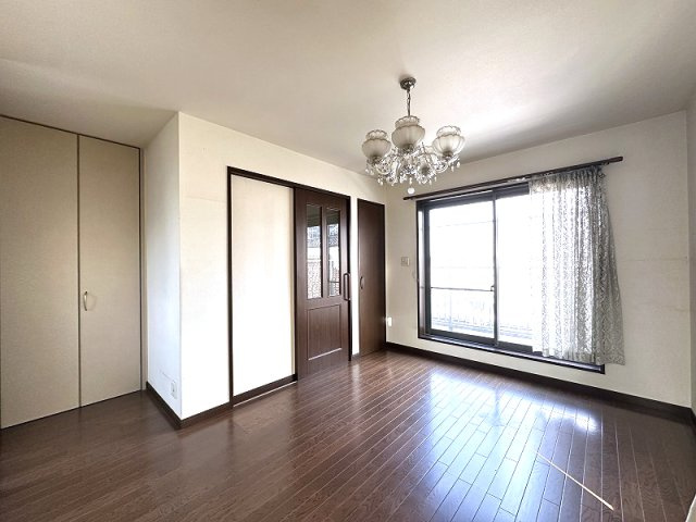 【洋室】 | 新座市野火止8丁目　中古一戸建住宅　(志木本店) | 洋室7.0帖