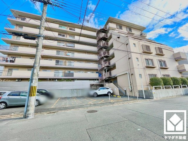 メゾン深草の外観