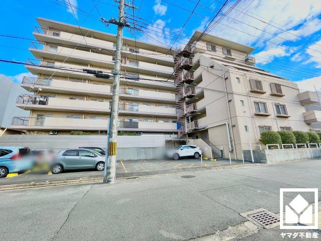 メゾン深草の外観