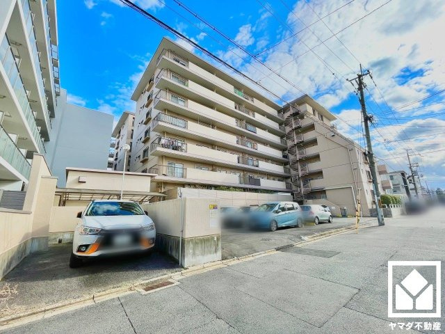 メゾン深草の外観