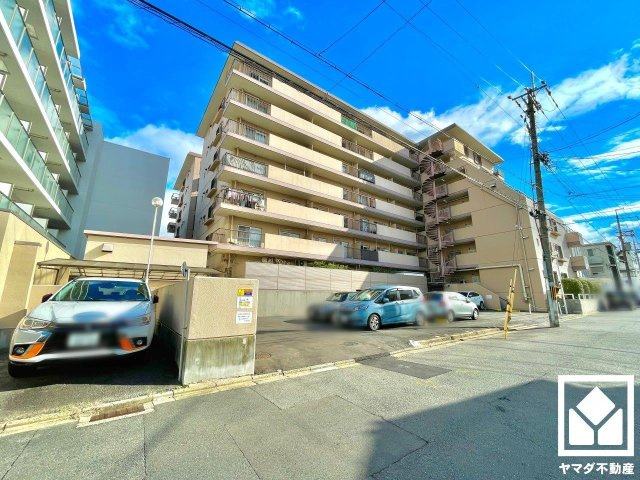 メゾン深草の外観