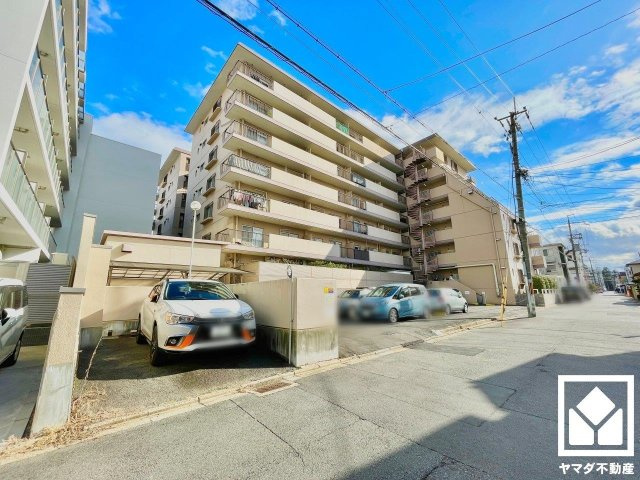 メゾン深草の外観