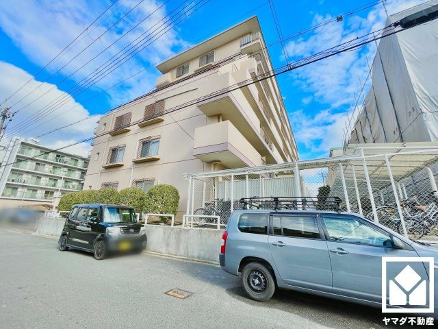 メゾン深草の外観