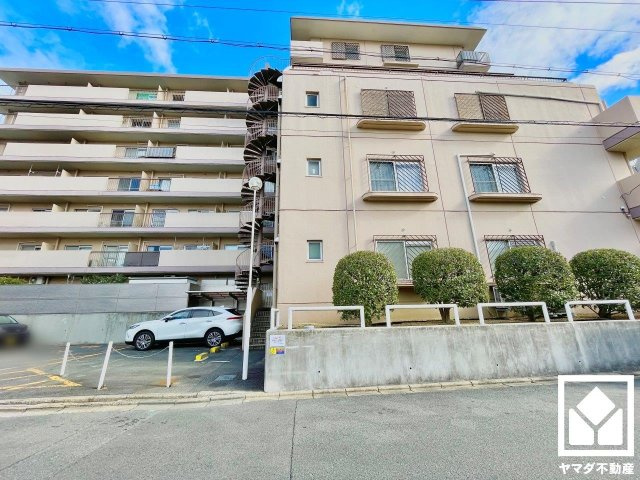 メゾン深草の外観