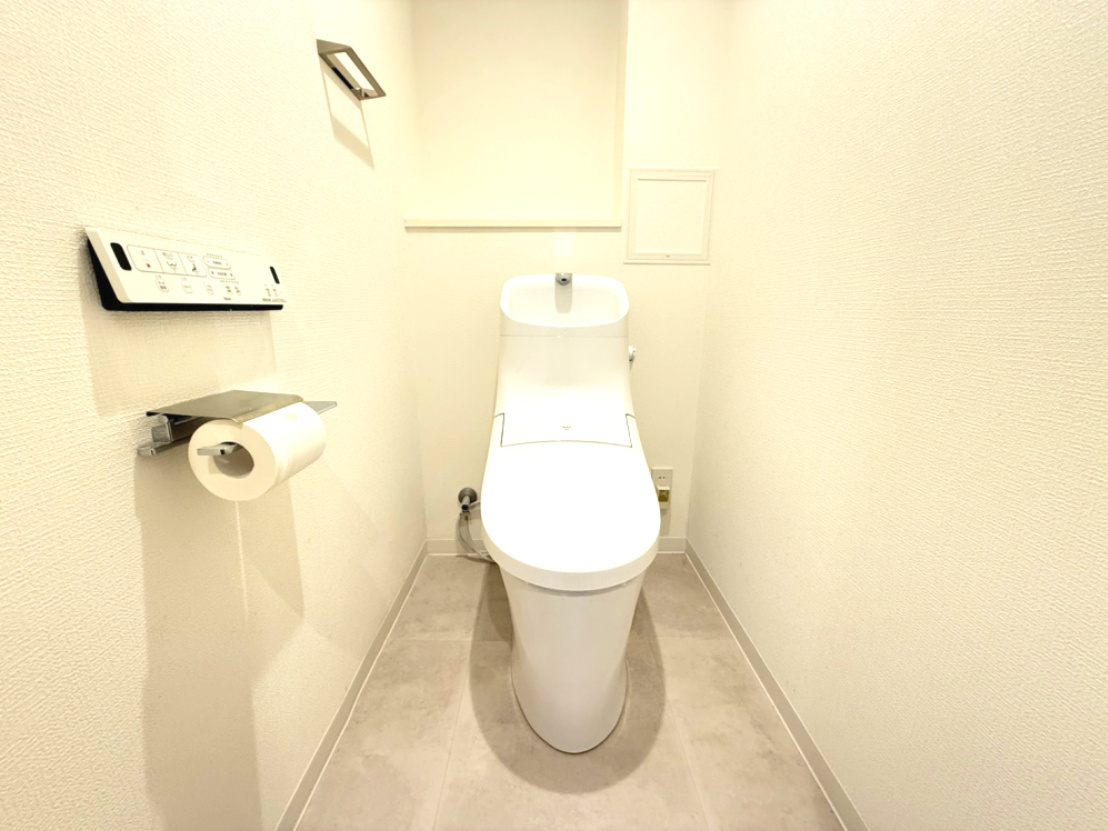 コンフォール学園緑が丘第1　六号棟のトイレ|落ち着いたトイレです