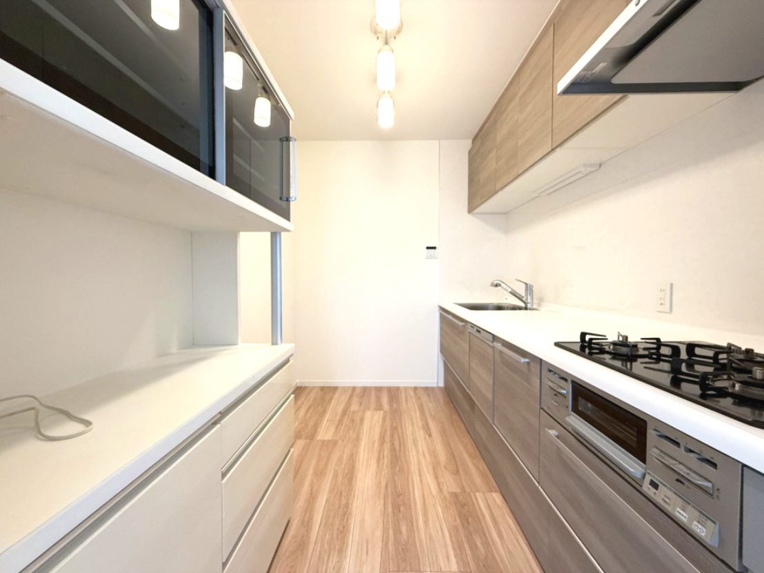 コンフォール学園緑が丘第1　六号棟のキッチン|キッチンでお料理をお楽しみください