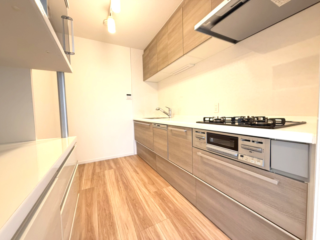 コンフォール学園緑が丘第1　六号棟のキッチン|お料理しやすいキッチンです