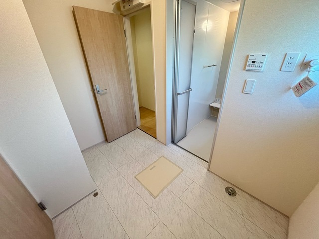 小山市中久喜　新築戸建1-1の脱衣所