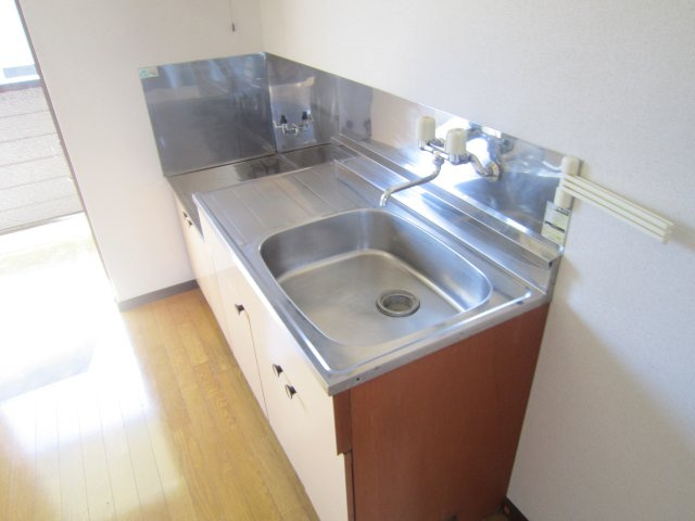 ひたちなか市高場６丁目のアパートのキッチン