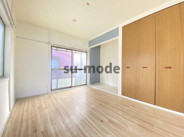 水尾連棟貸家の洋室