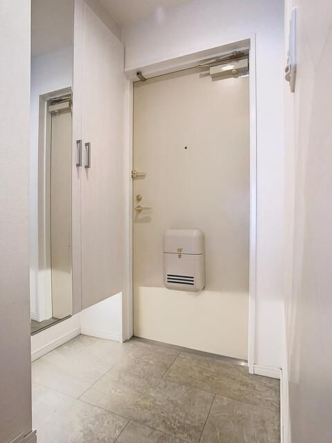 ヴェルデ久我山の玄関