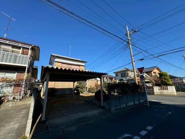 -三丁目不動産-　深谷市上柴町西2丁目　東南角地の前面道路含む現地写真