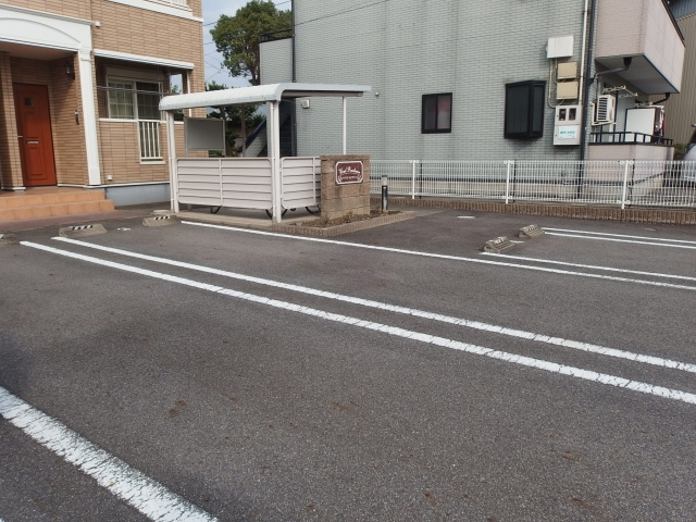 ウインドレジデンスの駐車場